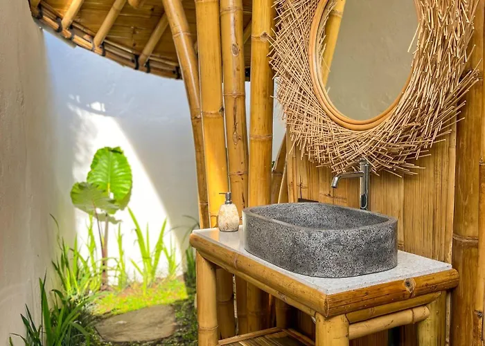Villa Damuh Alam Lovina (Bali)